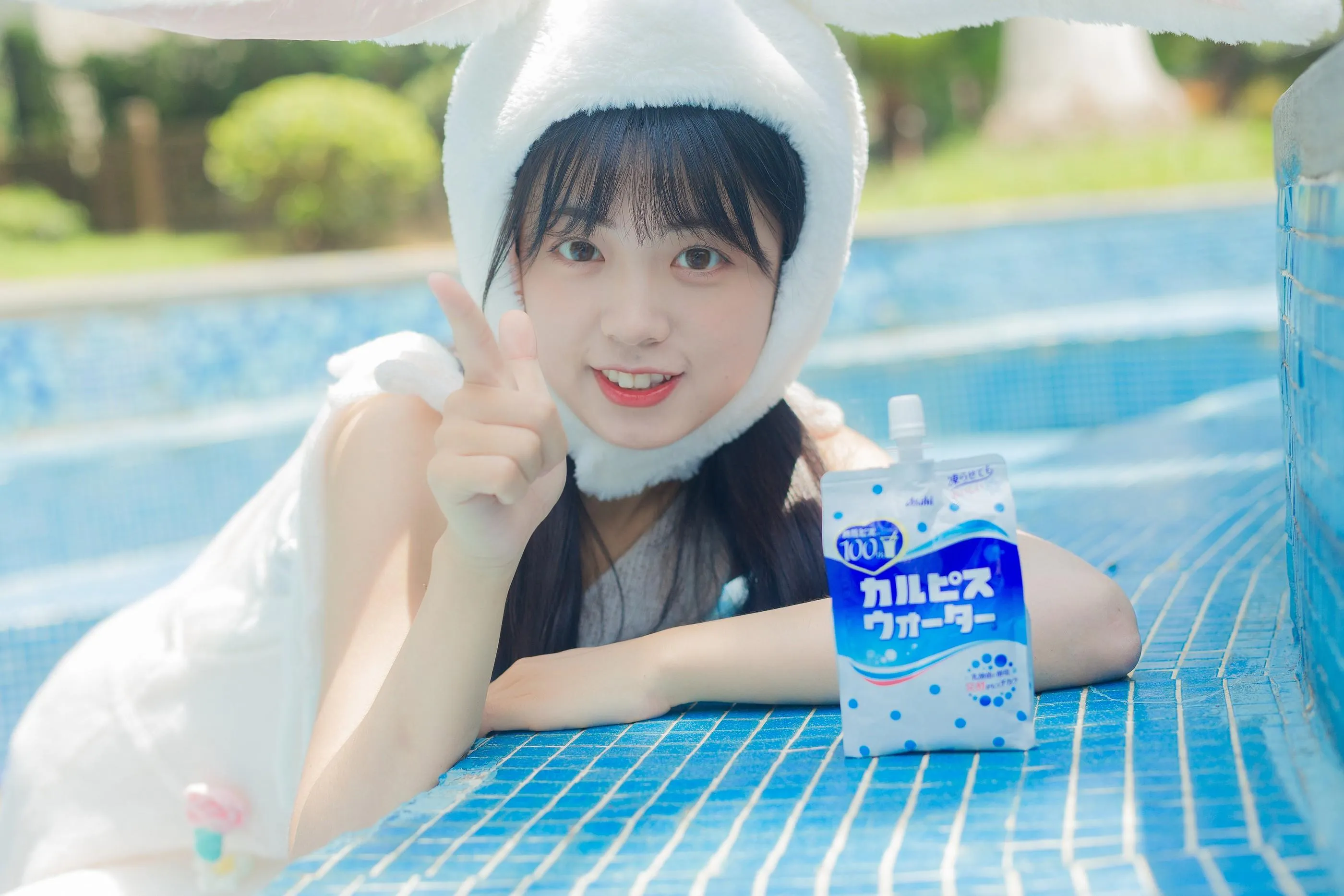 [YITUYU艺图语]2022.07.09 夏日泳池的兔子 可爱泡泡呀 [36P]插图6